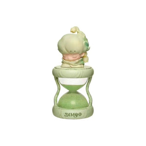 Discover the light green figure from the نومي بلايند بوكس and pop mart series, featuring amazing بلايند بوكس and صندوق غامض collectibles by بوب مارت.