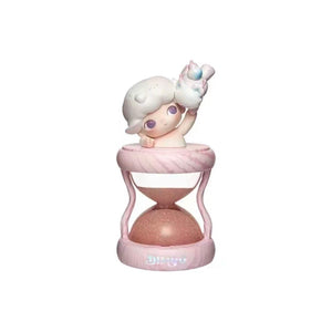 Accessorize with the pink variant figure from the نومي بلايند بوكس and pop mart lineup, featuring cute بلايند بوكس and صندوق غامض items by بوب مارت.