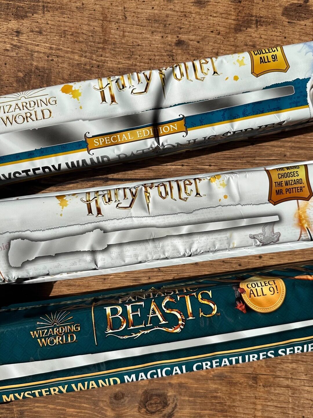 الصندوق الغامض سلسلة هاري بوتر Harry Potter بمجسمات وعصي سحرية